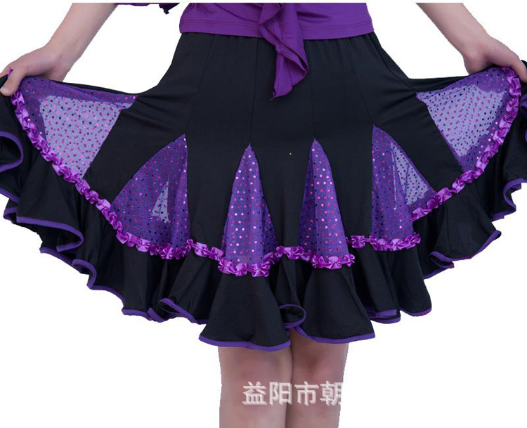 紫色裙子细节