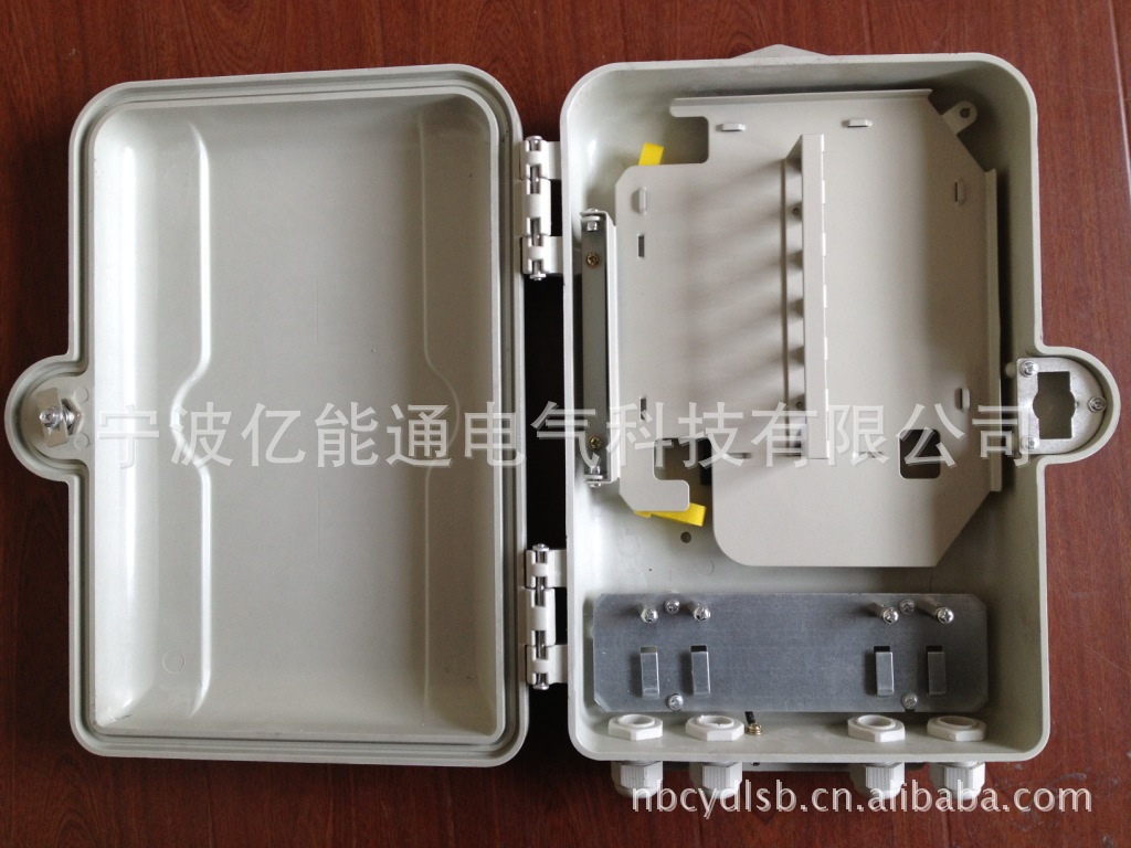 厂家直销 质量保证 金牌信誉24芯SMC适配器型分纤箱分线箱