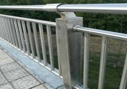 不锈钢护栏定制 不锈钢护栏批发 市政不锈钢护栏 航拓