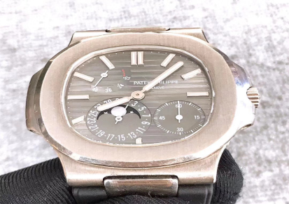 奢华尚品-PP-运动优雅系列腕表-鳄鱼皮表带-自动机械机芯-百达二手手表鉴定