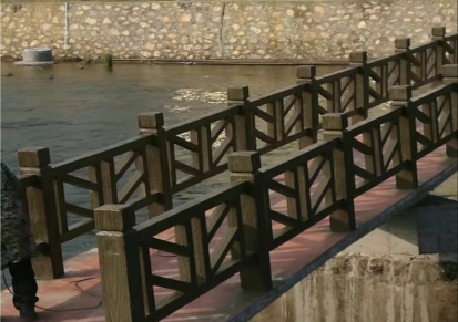 广东珠海仿木纹栏杆 仿石 仿树皮 公园 河堤护栏 水泥栏杆厂家