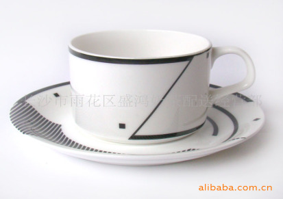供应台湾YAMI圆律春潮咖啡杯 采用优质陶瓷精心制作手感轻便