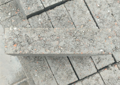 六孔砖一平方多少块 永安材料 岭北镇六孔砖