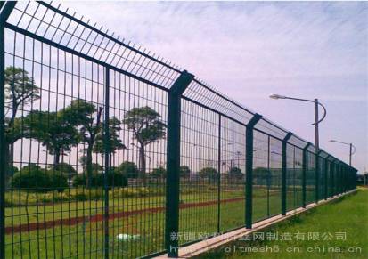 新疆欧利特热销边境防护网公路防护围栏网