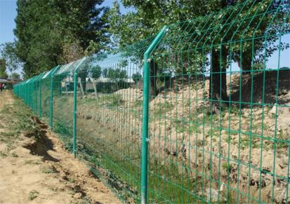 现货 双边丝护栏网 圈地护栏 厂区围栏 绿色铁丝网