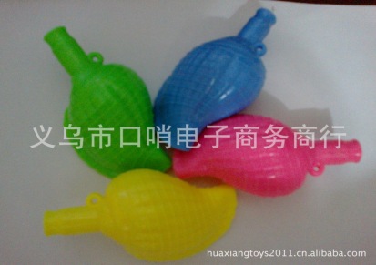 厂家直销各种款式彩色塑料口哨 救生口哨 球迷口哨