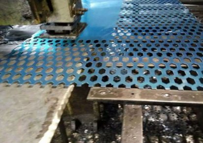 金属冲孔板规格 不锈钢304冲孔板特点 安平泽万 冲孔板材质