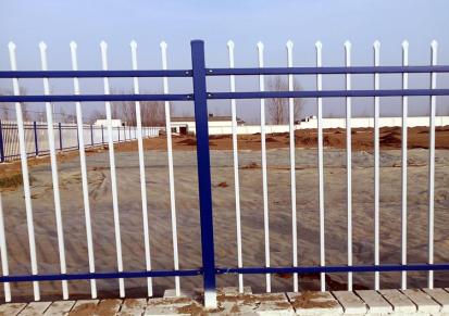 旺竺草坪防护U型围栏 弯n型新式锌钢护栏 蓝白道路隔离栏