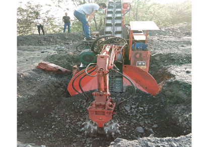 特隆重工贵州毕节挖掘机 铣挖机 悬臂式掘进机