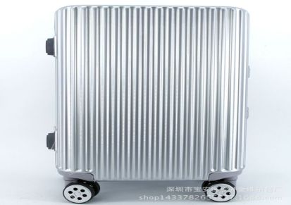 厂家直销 铝框拉杆箱 行李箱包 复古款皮箱 男女旅行箱尺寸