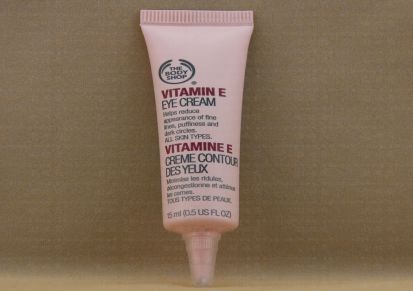 The body shop/美体小铺 维他命E/ve眼霜15ml