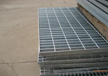 安平县生产热镀锌钢格板 楼梯踏步板 排水沟盖板融欧厂家