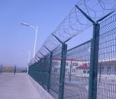 Y型柱安全防御网 绿色浸塑园林防护网 公路两侧边框护栏网 恺嵘厂家