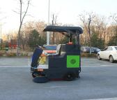 洁斯顿 街道驾驶式扫地车 新能源三轮清扫车 车站电动扫地机 厂家直销