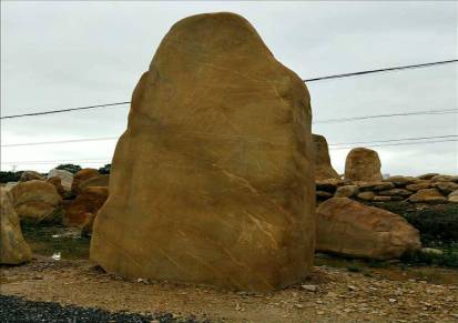 厂家批发大量优质黄蜡石美丽乡村建设石精品刻字石