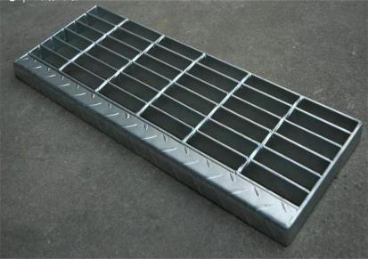 安平县生产热镀锌钢格板 楼梯踏步板 排水沟盖板融欧厂家