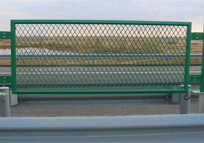 厂家生产安装规格齐全菱形高速公路防眩护栏网  浸塑防眩钢板网