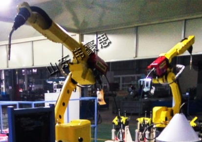 伟豪思焊接机器人  家电业焊接机器人