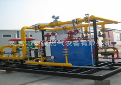 荣铖燃气设备厂家直销天燃气气化调压设备 空温式水浴式气化器煤改气设备