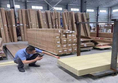 多层板木饰面板生产厂家古典日出货超3万平方米