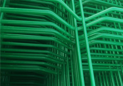 厂家直销包塑果园专用双边护栏网 铁丝网规格型号 铁丝网围栏