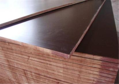 必展木业工程建筑模板厂家大量供应12mm建筑清水模板 周转次数高