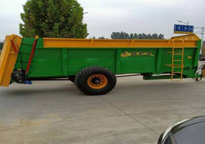 德州撒粪车生产厂家有机肥撒肥车