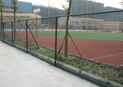 球场护栏厂家直销 绿色网球场围栏网 各种规格运动场围栏定制
