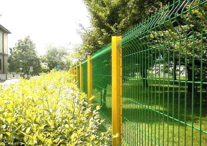 桃型柱护栏网浸塑护栏高桃型柱护栏3折弯网片护栏坚固耐用