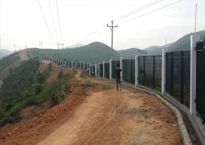 中山小区围墙铁护栏厂家广州景区园林绿化围栏防爬锌钢隔离栏
