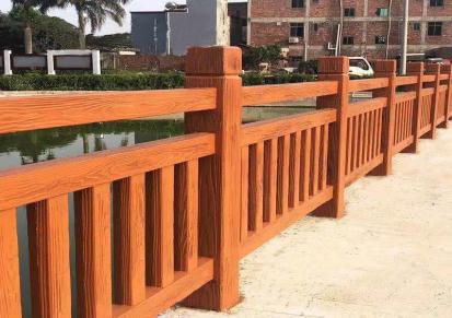 广东惠州仿木纹栏杆生产厂家 河堤仿石护栏批发 仿树皮护栏
