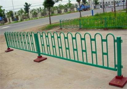 道路工程隔离栏市政道路中间护栏可定制加工