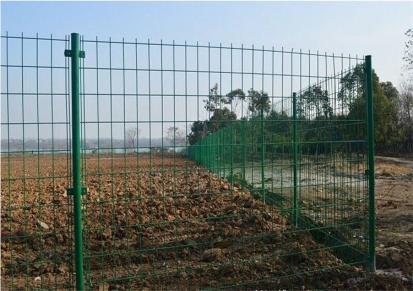 鹏腾护栏网 1.8米×3米 浸塑隔离围网