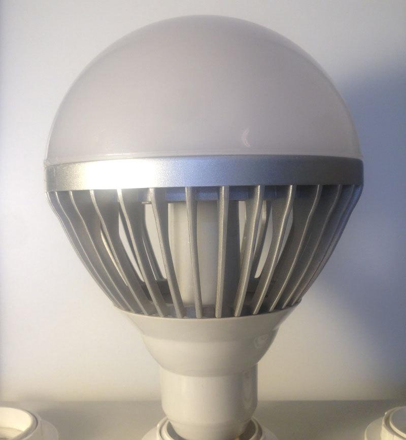 LED球泡灯18w-替换100灯泡-1