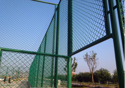 开发区运动场围网 林瑞室外篮球场围网 运动场围栏
