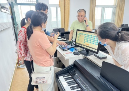 电子钢琴与钢琴艺术实验室系统