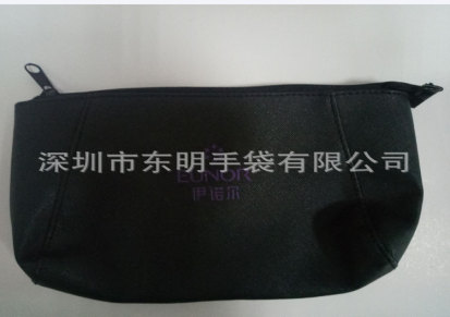 厂家定制各种化妆包方便携带环保PVC女士手拿包可定制包钥匙钱包