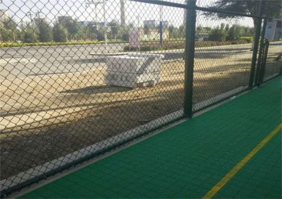 学校运动场护栏体育场围网安装篮球场勾花网