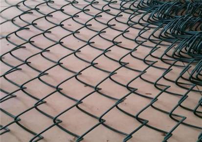楚雄市铁网围栏体育场-好用的笼式足球场围栏-室内足球场围网