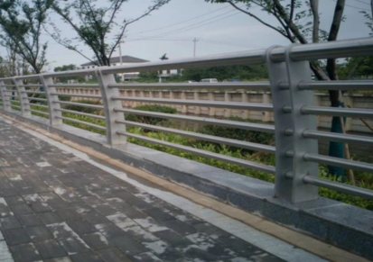 桥梁防撞栏杆现货 诚涵 钢制防撞栏杆定做 钢制防撞栏杆定制