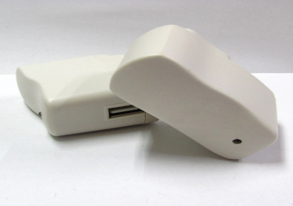 厂家供应 白色USB充电器 手机充电器 小礼品单配件