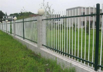 章达公园喷塑栏杆 防撞锌钢护栏板防老化围栏
