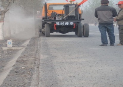 三合土二灰碎石超硬路面公路开槽机路沿石安装好帮手盖世机械IDL6105型
