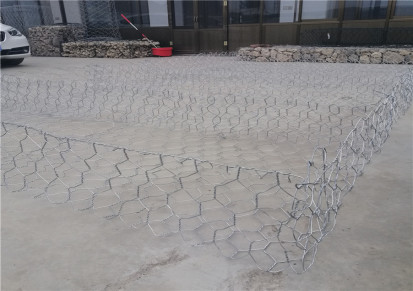 安平县泰同石笼网实体生产厂家-路基加固石笼-道路防护格宾加筋网-山体保护钢丝网