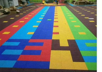 河北聚隆体育可定做彩色悬浮地板 幼儿园专用地板厂家