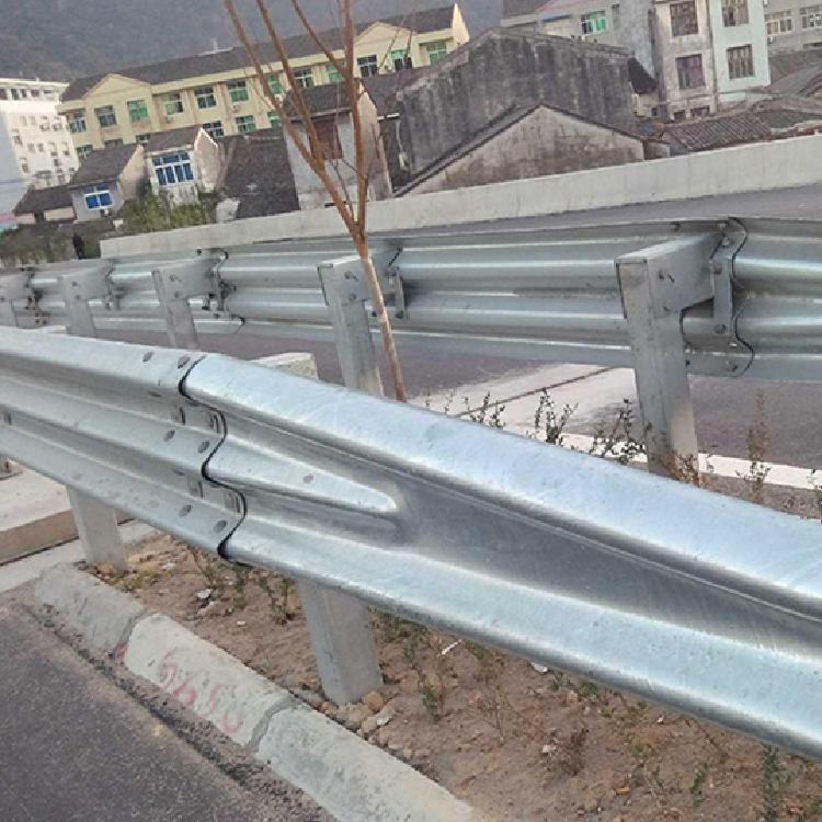 安徽滁州波形防护栏厂家 波形梁钢护栏生产厂家 威景护栏厂家直销供应