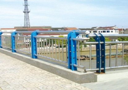 不锈钢复合管桥梁钢栏杆定做 桥梁钢栏杆 桥梁钢栏杆生产 聚晟