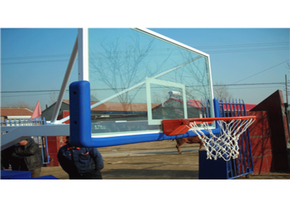 熠佳冠牌 篮球架材质厂家直销 优质钢管 钢化玻璃栏板美观耐用