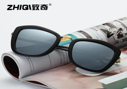 新款时尚太阳镜 厂家直销金属PC镜架个性时尚墨镜 成人太阳镜批发