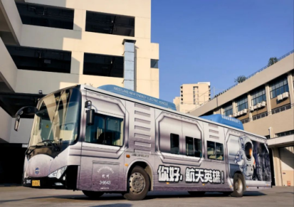 镇平公交车车身广告安装,LED公交车电子广告屏制作